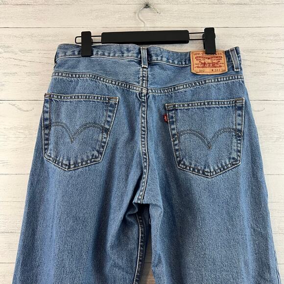 Levi's Relaxed Fit 550 Tapered Leg Medium Wash Jeans Size 34 - Picture 7 of 10